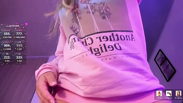 Violet Blazee online show from 01-07-26, 08:06