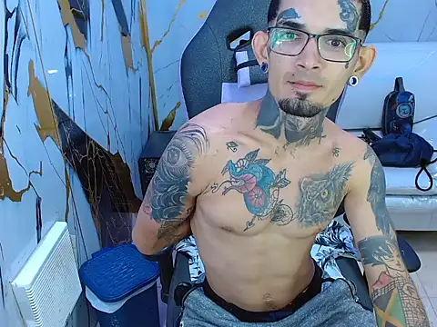 Boy tatto77 online show from 07-19-26, 01:59