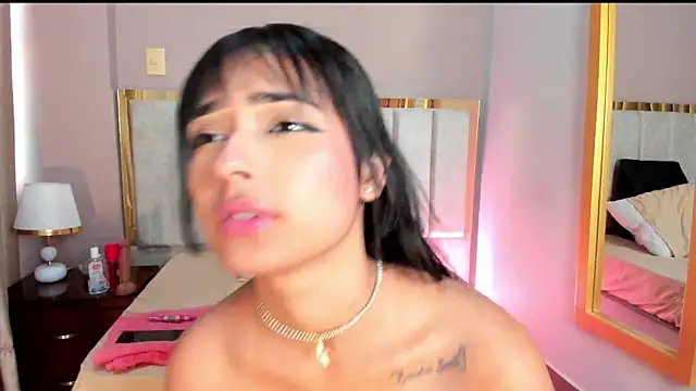 GahiaBelucci online show from 04-14-26, 06:25