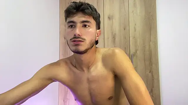 Snapshot of LIAM_COLT chatting on 12-23-25, 12:30 LIAM COLT online show from 12-23-25, 12:30