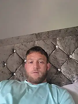 Snapshot of yandy_p90 chatting on 06-27-26, 04:01 yandy p90 online show from 06-27-26, 04:01