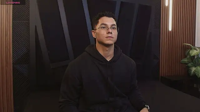 Snapshot of Noah_Clarkk chatting on 02-17-26, 05:26 Noah Clarkk online show from 02-17-26, 05:26