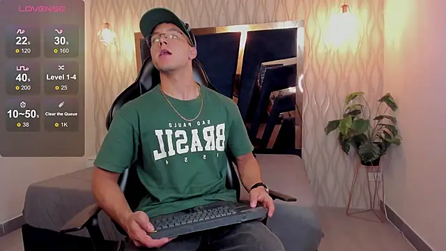 Snapshot of Noah_Clarkk chatting on 02-26-26, 05:56 Noah Clarkk online show from 02-26-26, 05:56