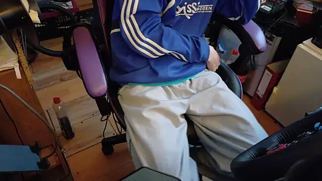 Gay-Versaut online show from 04-04-26, 05:32