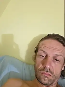 Snapshot of Danny543267 chatting on 06-18-26, 02:54 Danny543267 online show from 06-18-26, 02:54