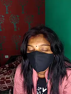 QWEEN7B online show from 12-18-25, 04:57