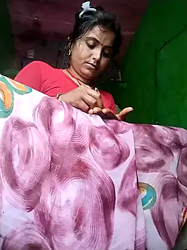 Snapshot of Cut_salni chatting on 07-19-26, 02:48 Cut salni online show from 07-19-26, 02:48