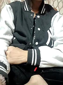 Eva 890 online show from 12-19-25, 04:14