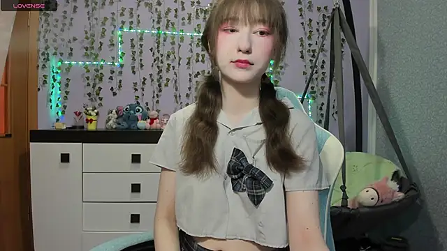 Snapshot of Yoonhee_ki chatting on 06-29-26, 02:17 Yoonhee ki online show from 06-29-26, 02:17