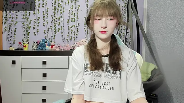 Snapshot of Yoonhee_ki chatting on 07-01-26, 07:13 Yoonhee ki online show from 07-01-26, 07:13