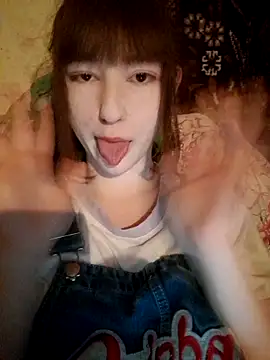 Snapshot of Yoonhee_ki chatting on 07-11-26, 09:38 Yoonhee ki online show from 07-11-26, 09:38