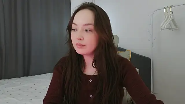 fallin lovee online show from 03-25-26, 01:50