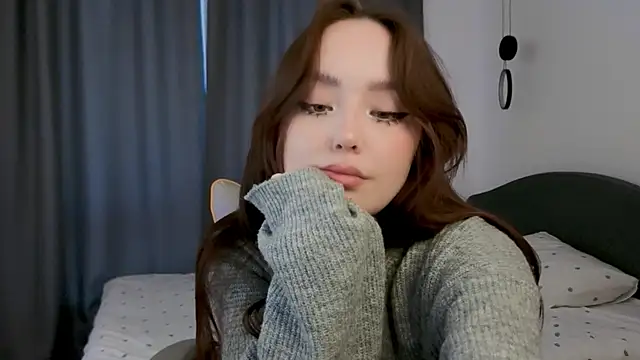 fallin lovee online show from 04-12-26, 01:16