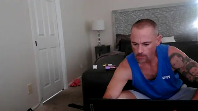 Snapshot of MISTERANDDEMI chatting on 06-18-26, 12:55 MISTERANDDEMI online show from 06-18-26, 12:55