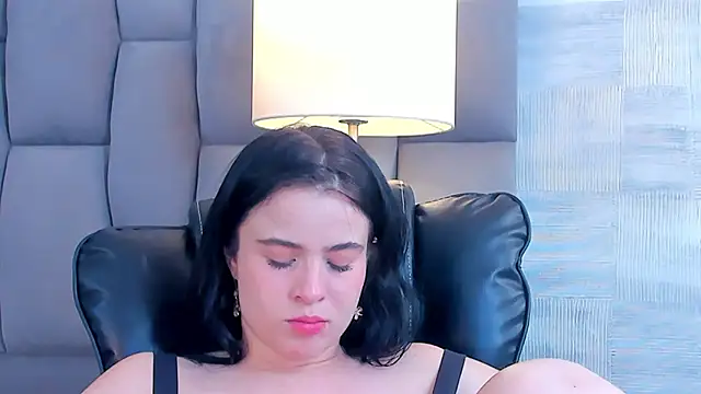 ChannelWhitee  online show from 01-14-26, 09:09