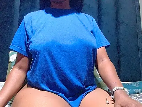 SpicyKitty33 online show from 01-07-26, 11:29