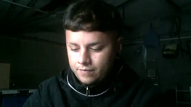 Snapshot of Sickbooy69 chatting on 05-11-26, 09:48 Sickbooy69 online show from 05-11-26, 09:48