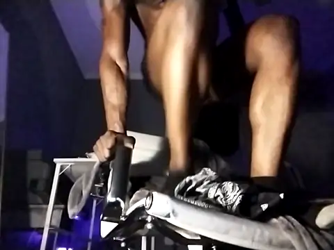 Cantgetenough0069 online show from 03-04-26, 02:39