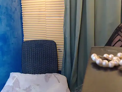 Yourtranscutie21 online show from 06-16-26, 07:44