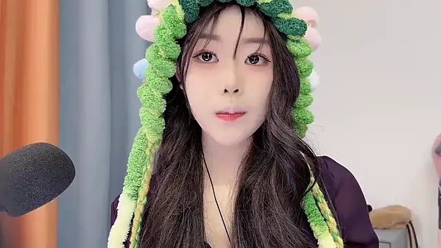 smalldaisy online show from 02-03-26, 02:21