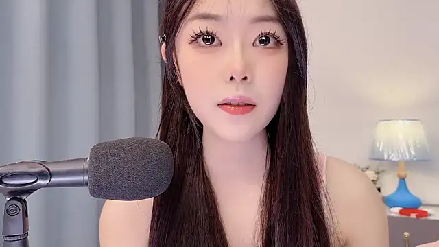 smalldaisy online show from 04-23-26, 02:35