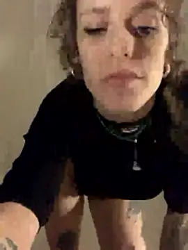 Snapshot of 4lien chatting on 03-18-26, 09:18 4lien online show from 03-18-26, 09:18