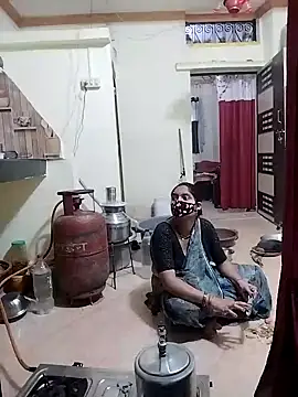 Snapshot of kaamuk_madhu chatting on 02-03-26, 06:11 kaamuk madhu online show from 02-03-26, 06:11