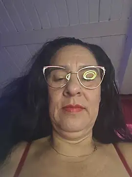 Snapshot of KiaraFoster chatting on 05-19-26, 11:49 KiaraFoster online show from 05-19-26, 11:49