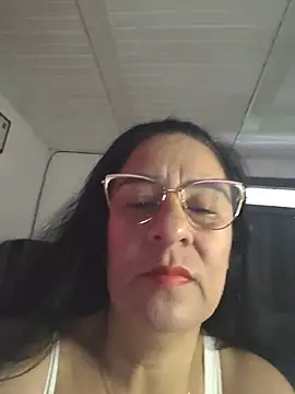 Snapshot of KiaraFoster chatting on 05-21-26, 11:28 KiaraFoster online show from 05-21-26, 11:28