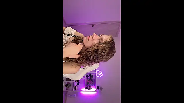 KellySunn online show from 02-23-26, 09:06