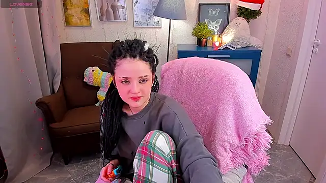 Snapshot of SarahShelby chatting on 01-18-26, 11:03 SarahShelby online show from 01-18-26, 11:03