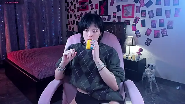 Snapshot of SarahShelby chatting on 02-07-26, 06:28 SarahShelby online show from 02-07-26, 06:28