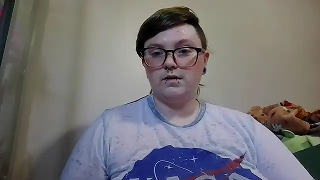 Snapshot of Pupghostt chatting on 01-07-26, 07:05 Pupghostt online show from 01-07-26, 07:05