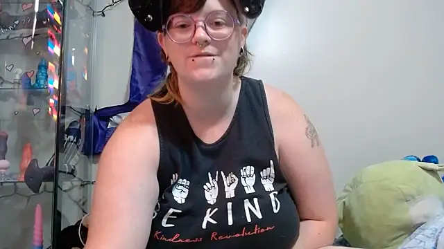 Snapshot of Pupghostt chatting on 06-15-26, 12:18 Pupghostt online show from 06-15-26, 12:18