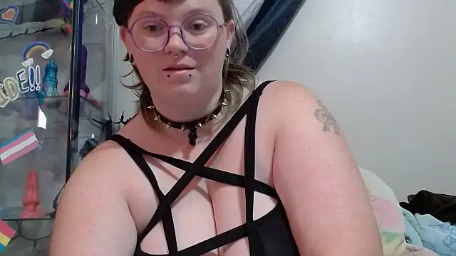 Snapshot of Pupghostt chatting on 07-06-26, 02:47 Pupghostt online show from 07-06-26, 02:47