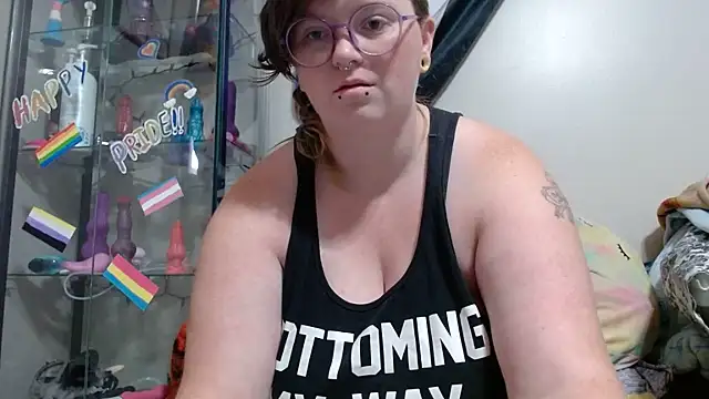 Snapshot of Pupghostt chatting on 07-10-26, 06:32 Pupghostt online show from 07-10-26, 06:32