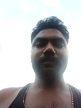 Snapshot of Tamilpaiyan07 chatting on 05-20-26, 12:28 Tamilpaiyan07 online show from 05-20-26, 12:28