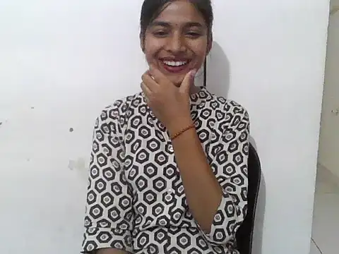 Snapshot of anaya_kumari chatting on 12-21-25, 09:16 anaya kumari online show from 12-21-25, 09:16