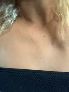 Snapshot of bety13 chatting on 02-25-26, 09:08 bety13 online show from 02-25-26, 09:08