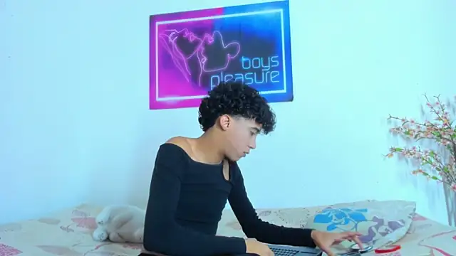 Pleasure boys hot online show from 04-05-26, 05:43