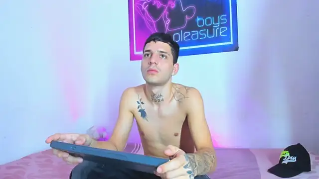 Pleasure boys hot online show from 04-09-26, 06:35