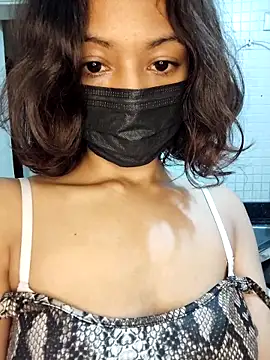 Snapshot of Sizzler_0011 chatting on 12-22-25, 07:55 Sizzler 0011 online show from 12-22-25, 07:55