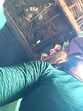 Snapshot of Madhu_cute chatting on 02-06-26, 05:56 Madhu cute online show from 02-06-26, 05:56