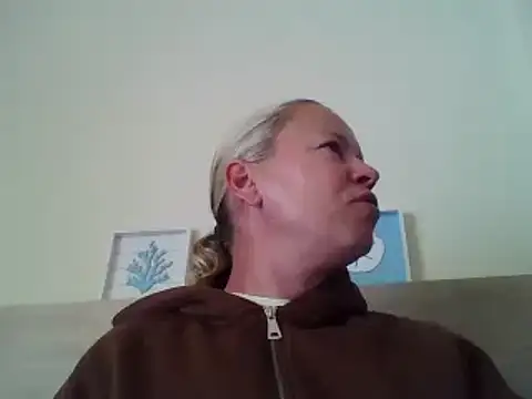 jennyblondeuk online show from 05-17-26, 05:20