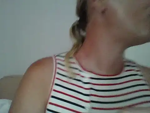 jennyblondeuk online show from 05-28-26, 04:37