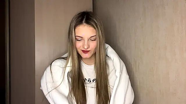 EmllyLighty online show from 01-07-26, 08:17