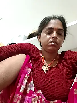 Snapshot of Mahima_rani34 chatting on 07-04-26, 10:49 Mahima rani34 online show from 07-04-26, 10:49