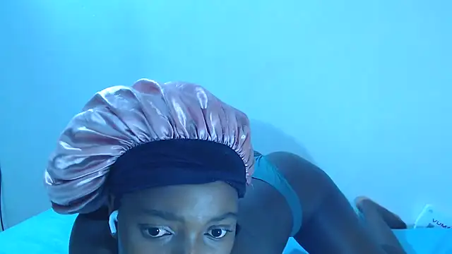 ShyNaughtyBabe online show from 04-13-26, 09:26