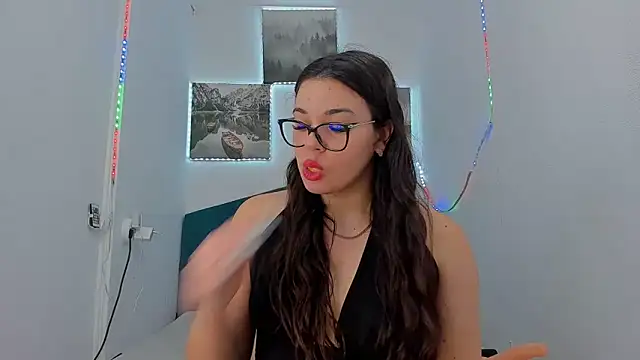 Snapshot of RedAssHottie chatting on 01-28-25, 07:11 RedAssHottie online show from 01-28-25, 07:11
