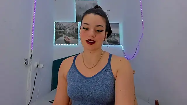 Snapshot of RedAssHottie chatting on 03-06-25, 04:08 RedAssHottie online show from 03-06-25, 04:08